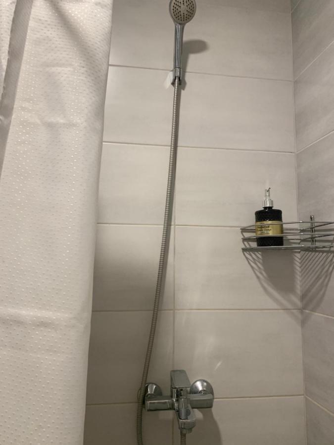 Светлая Студия В 3-Х Мин. От Южд Charkiv Esterno foto